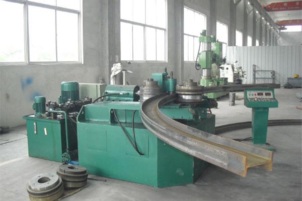 工業(yè)飛速發(fā)展，需要更高精度的型材彎曲設(shè)備